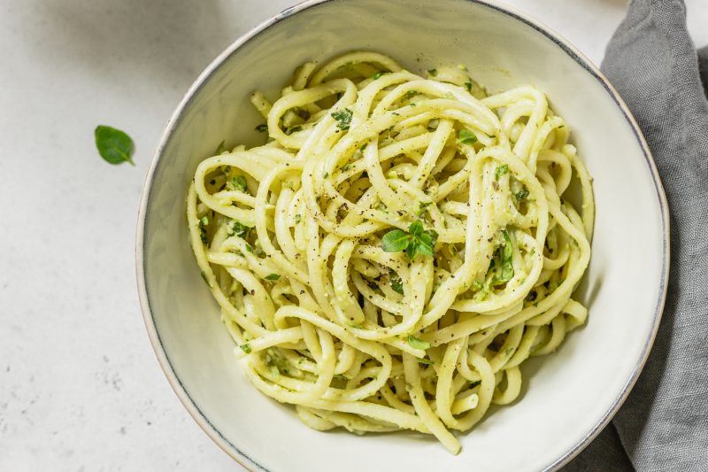 Pasta Avocado mit Kala Namak Salz