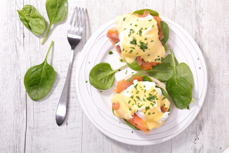 Eggs Benedict mit Lachs