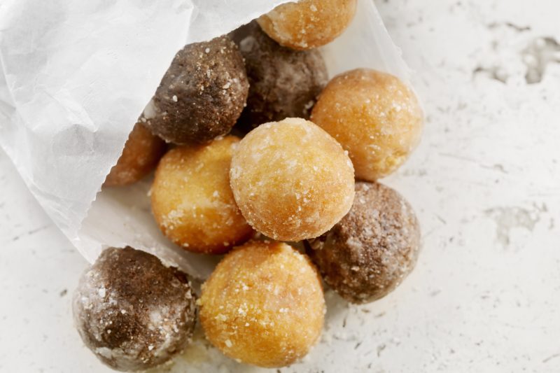 Puff-Puffs – afrikanischer Snack mit Gewürzzucker-Variation