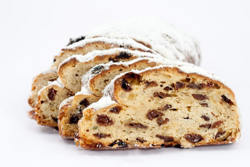 Stollen auf weissem Hintergrund Stollen auf weissem Hintergrund