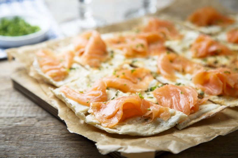 Flammkuchen mit Lachs