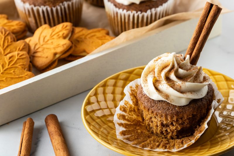 Kürbis-Cupcakes mit Frischkäse-Topping