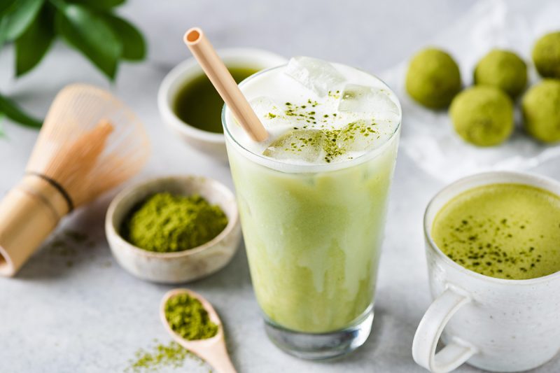 Iced Matcha Latte &ndash; erfrischender gr&uuml;ner Tee mit Milch