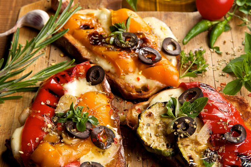 Bruschetta mit Grillgem&uuml;se und Mozzarella