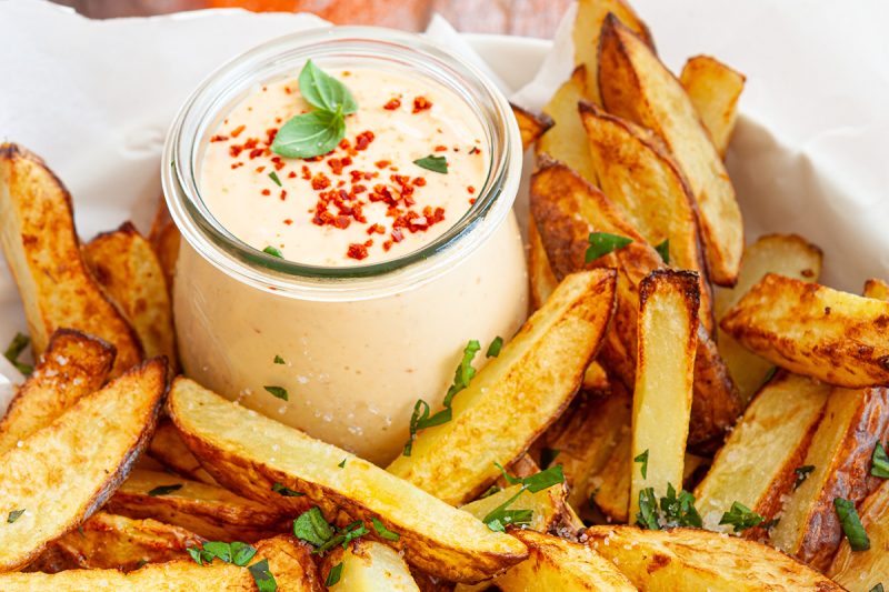 Knusprige Kartoffelspalten aus dem Airfryer