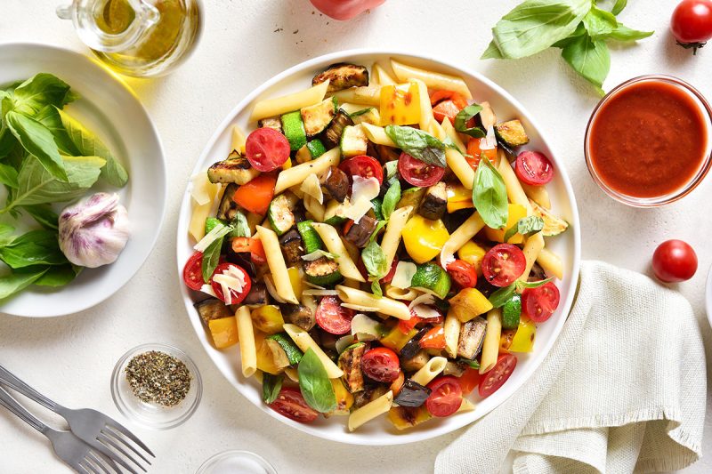 Ratatouille-Nudelsalat mit Grillgem&uuml;se & Parmesan