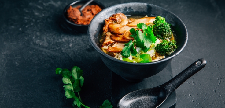 Miso-Ramen mit Pilzen und Brokkoli | Rezept