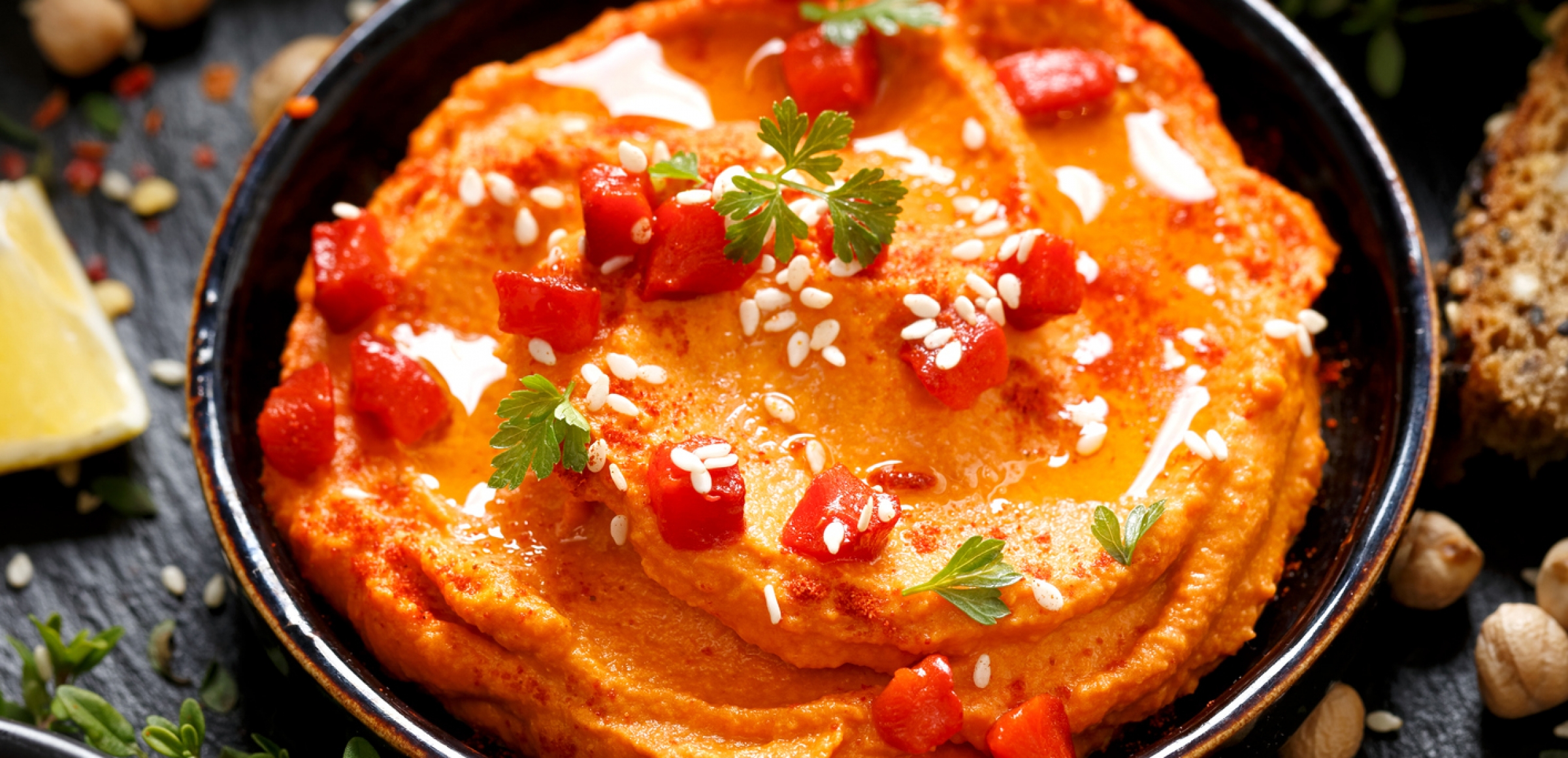 Paprika-Hummus mit Kreuzkümmel | Rezept